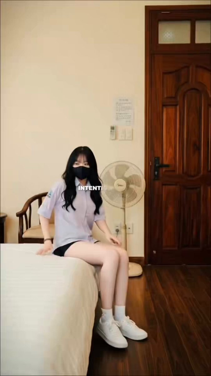 Cháu gái k12 nunglon gạ chú đi ks Full dưới cmt nha 👇