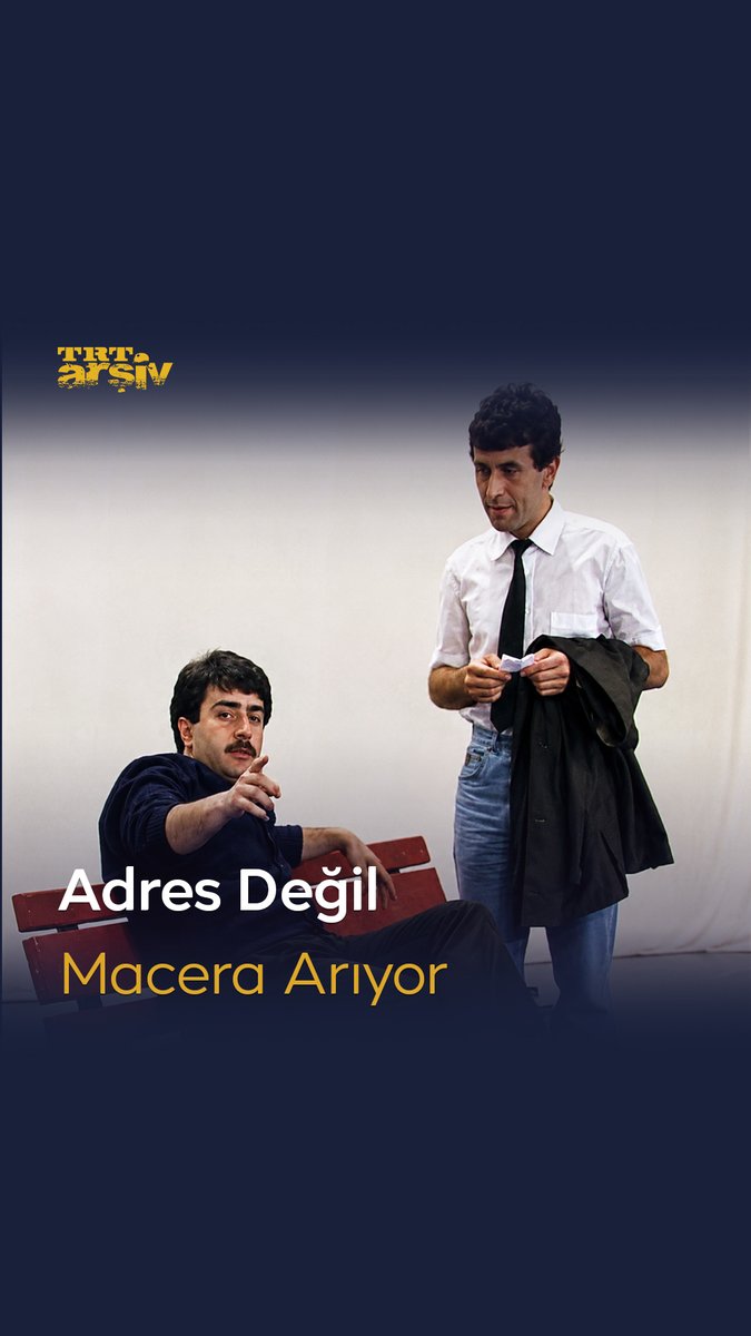 Yanlış kişiye adres sormak… 🤦🏻♂️ Uğur Yücel ve Necati Bilgiç’in keyifli skecini izliyoruz. 😅