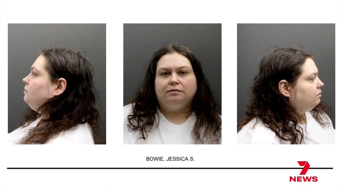 Jessica Bowie dit « Aisha Sai », 35 ans, qui s'était convertie à l'islam il y a 5 ans, arrêtée pour avoir planifié un attentat inspiré par Daesh contre le Capitole à New York. Elle aurait acheté des matériaux pour fabriquer des bombes début août.