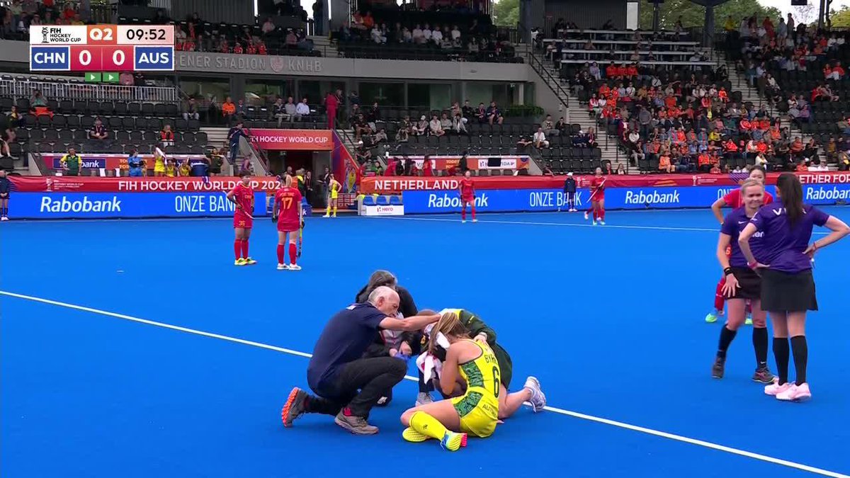 El bochazo a Sarah Byrnes que asustó a todos en China vs. Australia. 📺 Todos los partidos de #HWC2026 en Disney+ Plan Premium