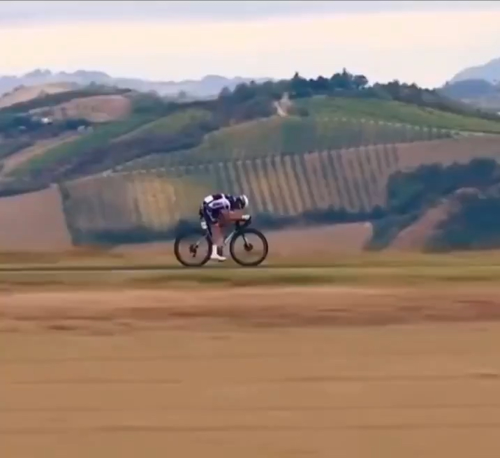 Do you remember this Julian win from 2020 worlds ? Some of the best footage I’ve ever seen from a bike race