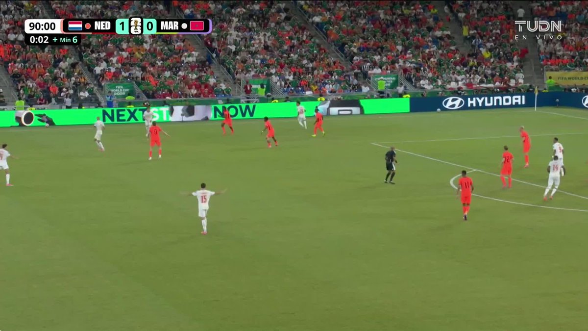 Hoy inicia la premier league y yo solo puedo pensar cuando el BBVA parecía estadio de Inglaterra con el ángulo de la cámara. Por favor que vuelva TUDN MEX 💔