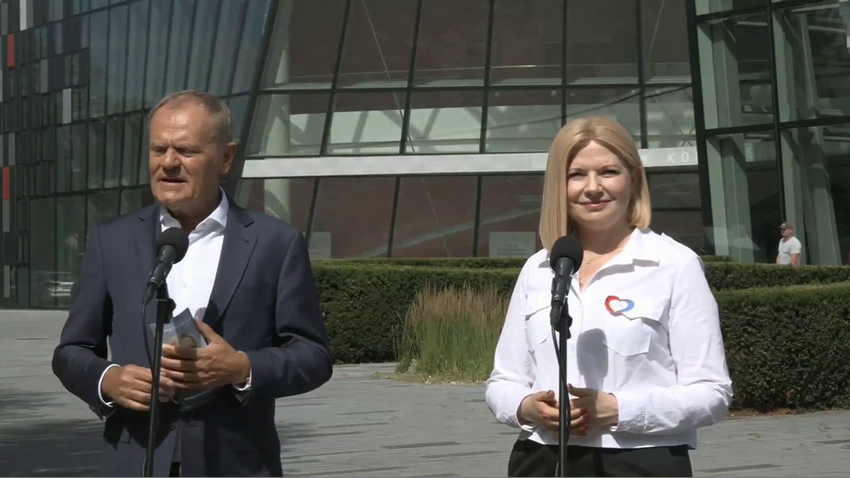 Barbara Mróz-Gorgoń złożyła DYMISJĘ. Jeszcze wczoraj Donald Tusk mówił o niej w samych superlatywach. "Jak wiecie mamy pełnomocnika rządu ds. promocji Marka Polska. Pani profesor Mróz-Gorgoń CIEŻKO PRACUJE by ruszyć z kampanią". No cóż, już nie mamy. Kabaret. xDDDDDDDDDDDDDD