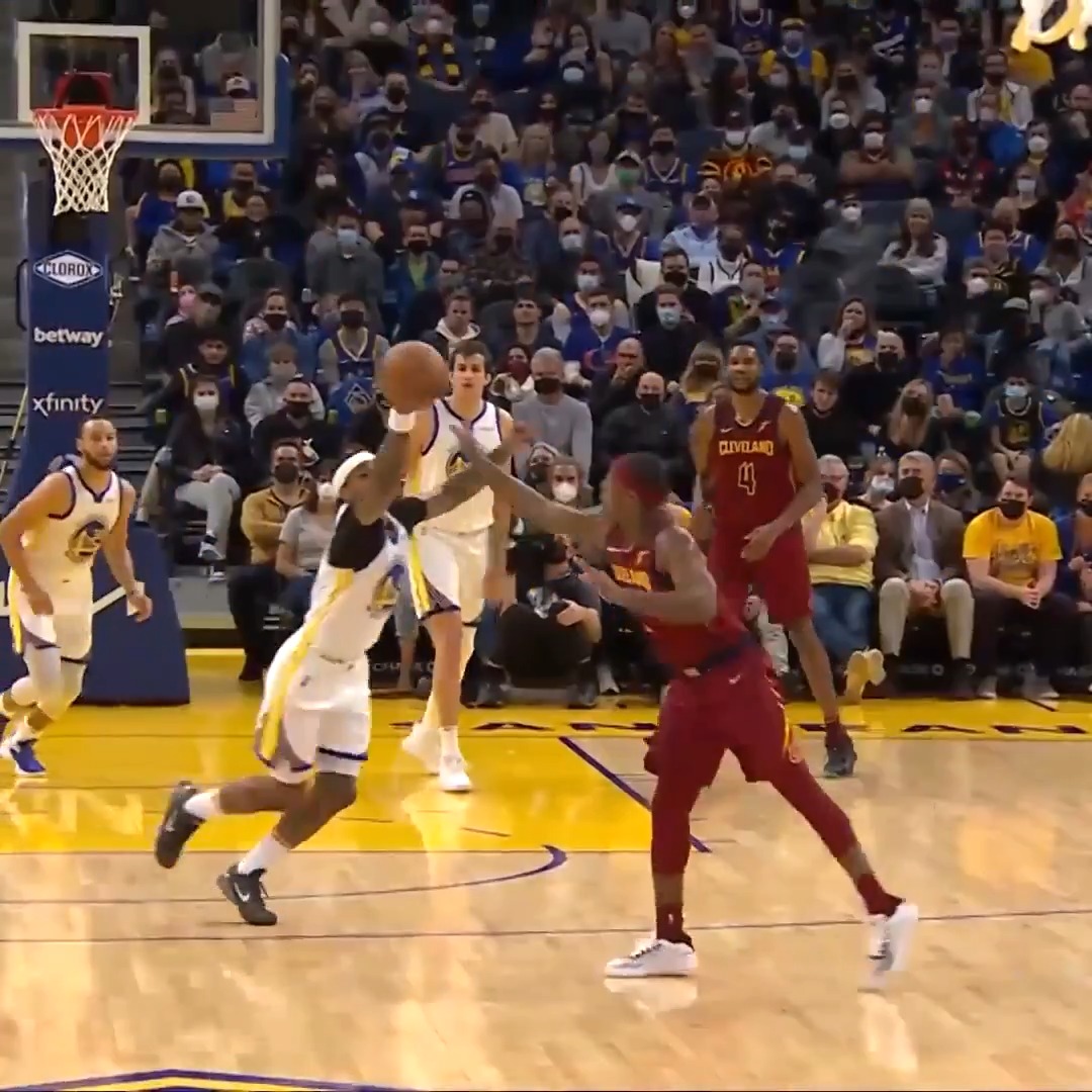 Gary Payton II knows how to read, steal and throw it down!