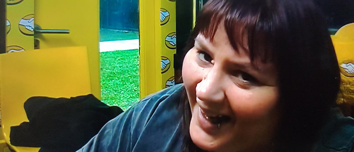 💥 Yipio le dice a la gente de Pincoya que Sol 9009 la perjudica y QUE LA VOTEN , si llega a la final, va a usar en su contra el recurso de “agresiva”. ¡Yipio, ni te gastes! 😂 Dejalos que sigan así 💋 cuida tu potito que se manejen 💋🫶🏼#GRANHERMANO