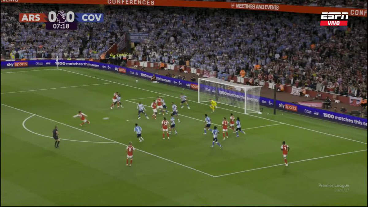 ¡ARSENAL YA EMPIEZA A SORPRENDER CON LOS CÓRNERS! Jugada preparada de los Gunners que estuvo cerca de terminar en gol del refuerzo griego Christos Tzolis ante Coventry. 📺 Mirá la Premier League por #DisneyPlus Plan Premium