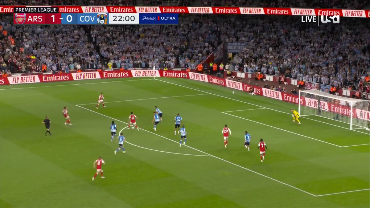 THE CHAMPS ARE CRUISING 🤌 Bukayo Saka in the right place puts in home 🔥 🔴 Arsenal: 2 🔵 Coventry City: 0 ⏱️ 23’
