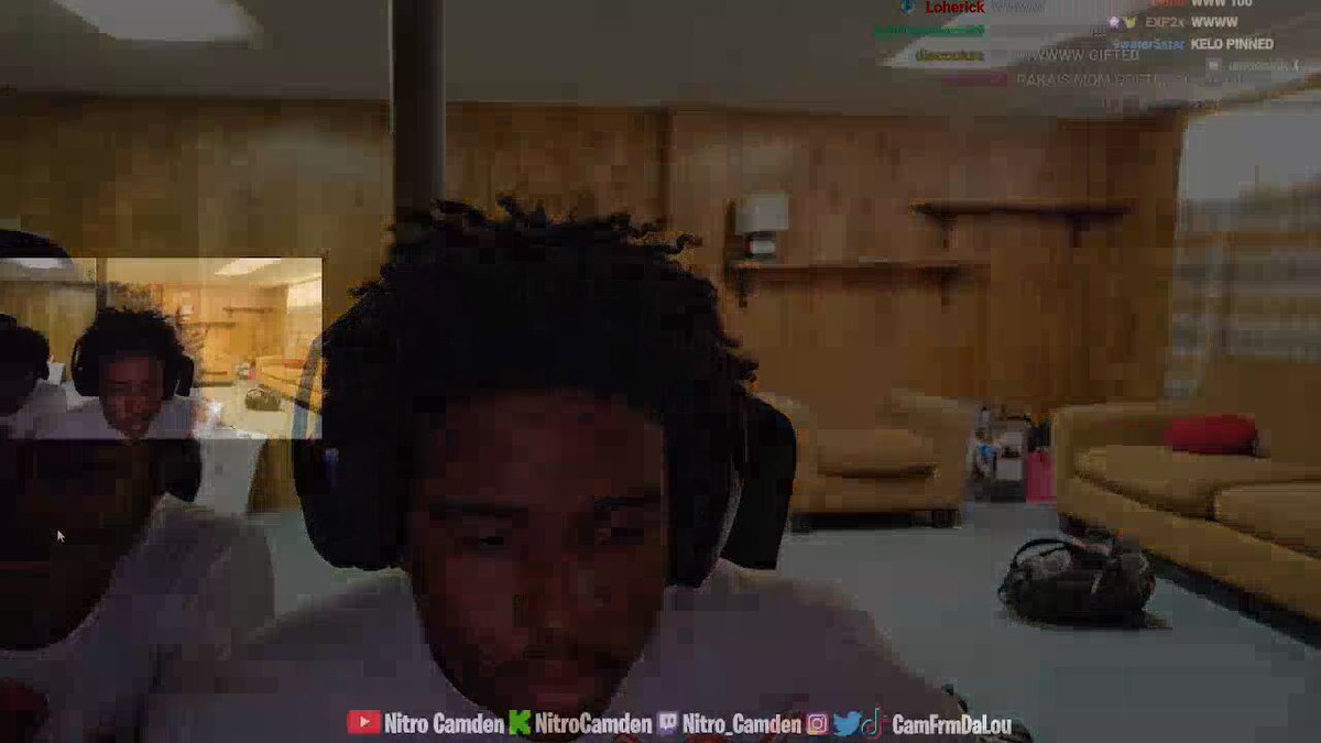Rakai’s mother gifted twitch subs to streamer Nitro_Camden to support him during his situation with his mother kicking him out ❤️