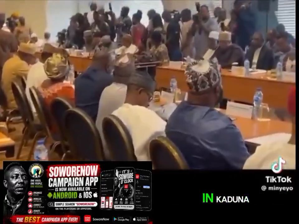 This guy called Sowore is too confident abeg, he says what needs to be said, how it needs to be said, baba no Dey fear anybody.
