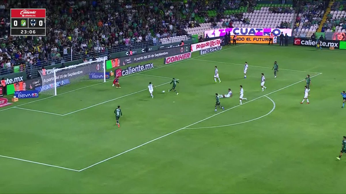 ¡GOOOOOOOOOOL DE LA FIERAAAAAA! 🔥🦁 Jordi Cortizo la clavó y pidió perdón a los Rayados, la Fiera pegó primero. Club León 1-0 Rayados #LigaMX 🇲🇽