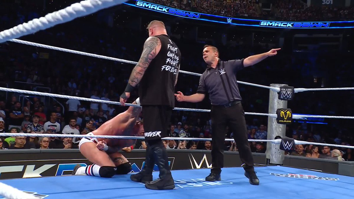 The ref is OUT! 😨