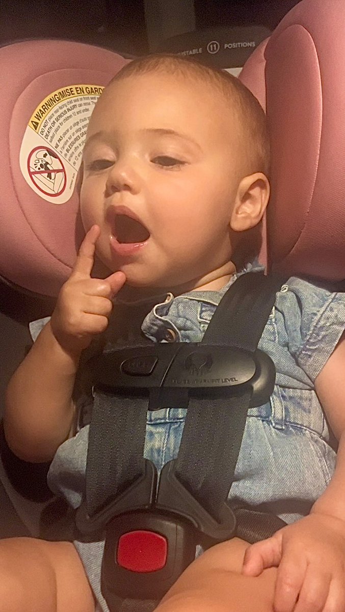 She saying it with her chest 🤣🤣