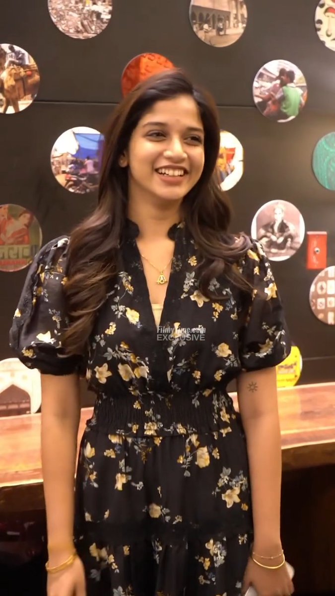 Modern Sridevi Apalla 👗 🦵🏻🫣🤤 #SrideviApalla