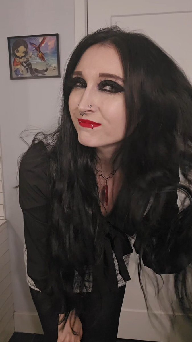 This dress reminds me of something a kpop idol would wear.. Feeling very girlypop tonight 🎀💖✨️ #goth #gothgirl #altgirl #emogirl #altfashion