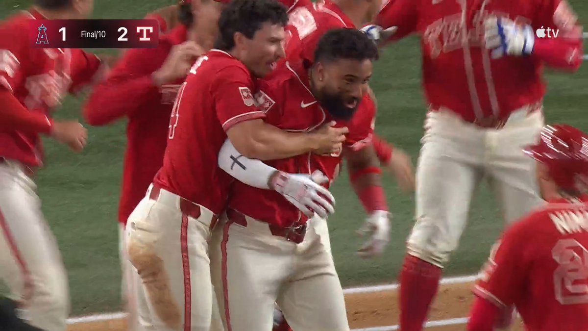 THE SOLUTION WALKS IT OFF! #AllForTX