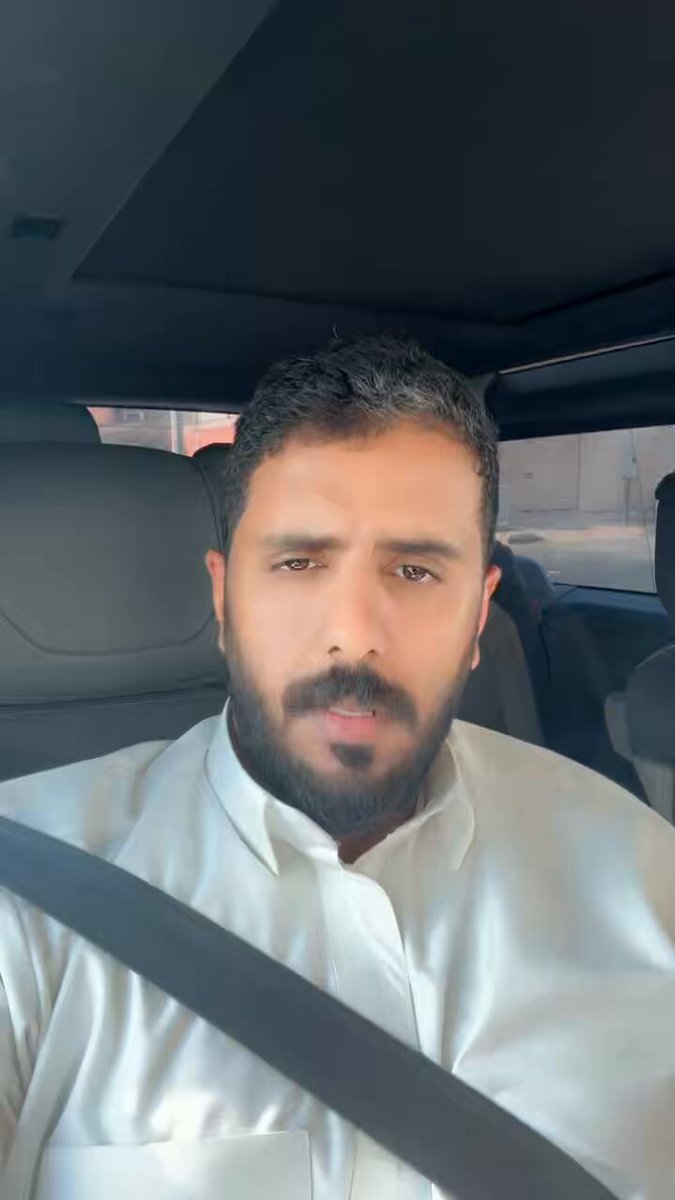 من يجعل النساء محتوى له مافيه ذرة مرجله من يسأل رجل آخر عن نساء بيته وكيف يتصرف معهم مافيه ذرة مرجله من يدٌعي انه زير نساء ومتعرف على ٥٢ امرأة ويحاضر عن الشرف مافيه ذرة مرجله