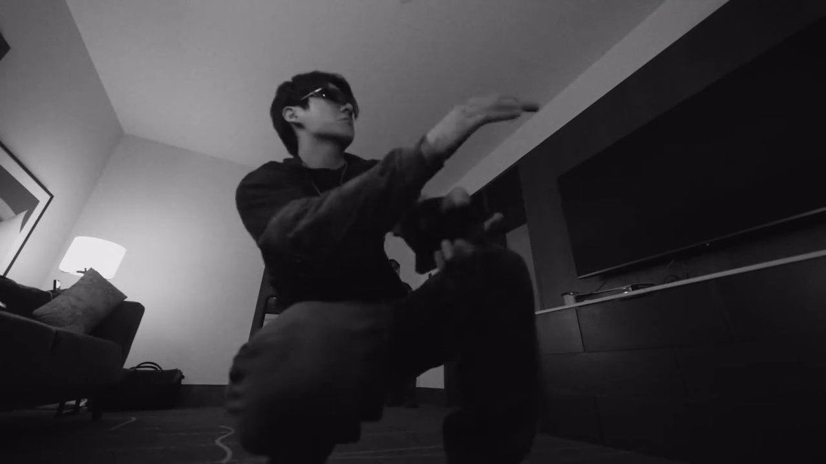 OH MY GOD!!! JUNGKOOK POSTED A NEW VIDEO!!