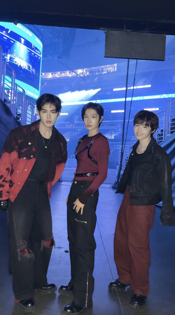 어서 오십시오 👩‍🍳 #Donghwa #Minje #Keiju #KickFlip #킥플립