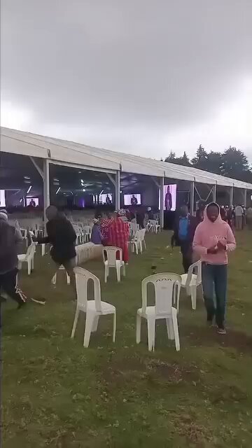 Drama as mourners walk out of a funeral services in Narok after a UDA MP started bad mouthing Gachagua, Sifuna and other leaders in opposition. The MP has been left addressing empty chairs. The way to go,no violence just walk out peacefully.