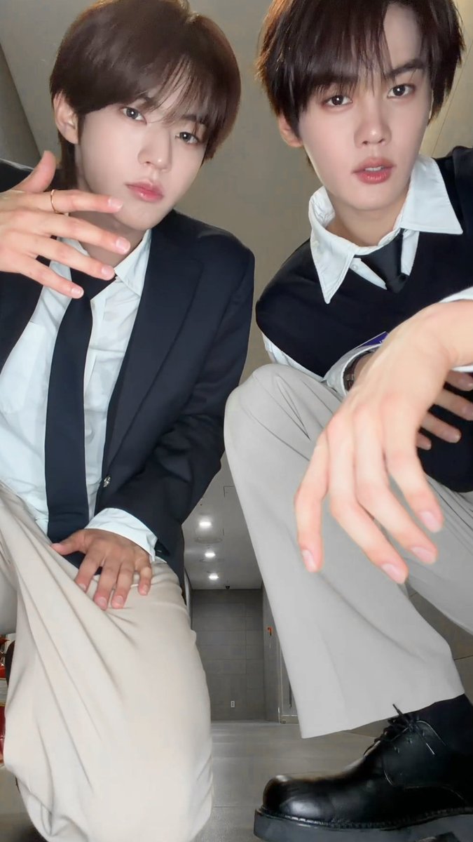 🎓똥강아지상 콩또 졸업🎓 🔗 #AND2BLE #앤더블 #KIMGYUVIN #김규빈 #TWS #DOHOON #도훈