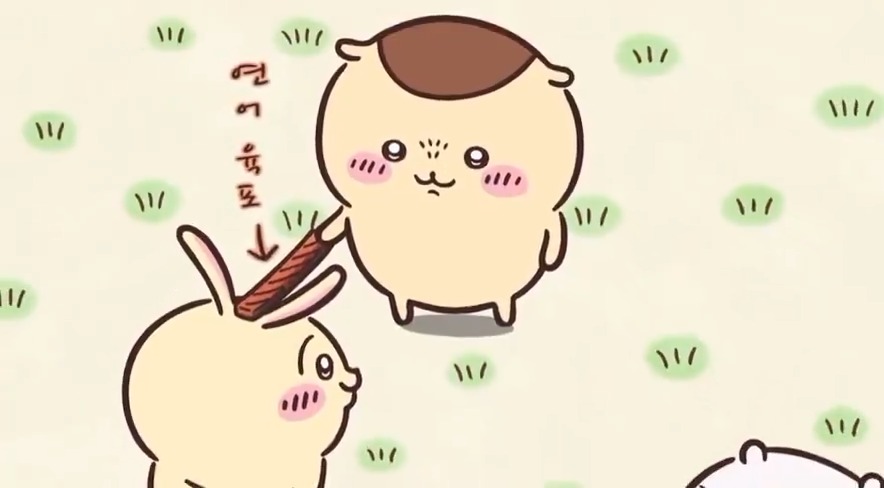 이거 웃겨서 좋아함 혼낸다고 연어육포로 우사기 머리 챱!! 때리는 쿠리만쥬 어른한테 혼나고 머쓱해진 우사기 더 좋은 건 치이 괴롭히는 우사기 말리려고 쿠리만쥬 아저씨 저 멀리서 허겁지겁 뛰어온 거... 숨 차서 헉헉대는 소리 봐