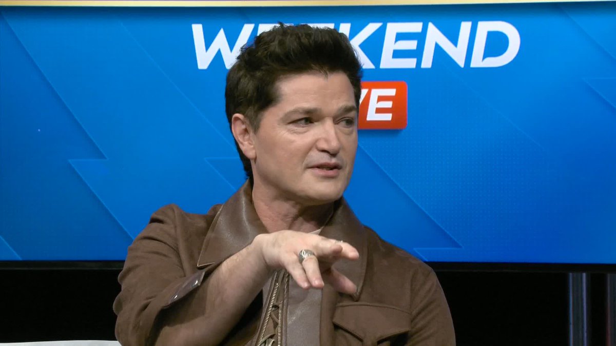 "Absolutely brilliant memory" Danny O'Donoghue recalls a meeting with Sir Alex Ferguson at a Manchester United game ❤️