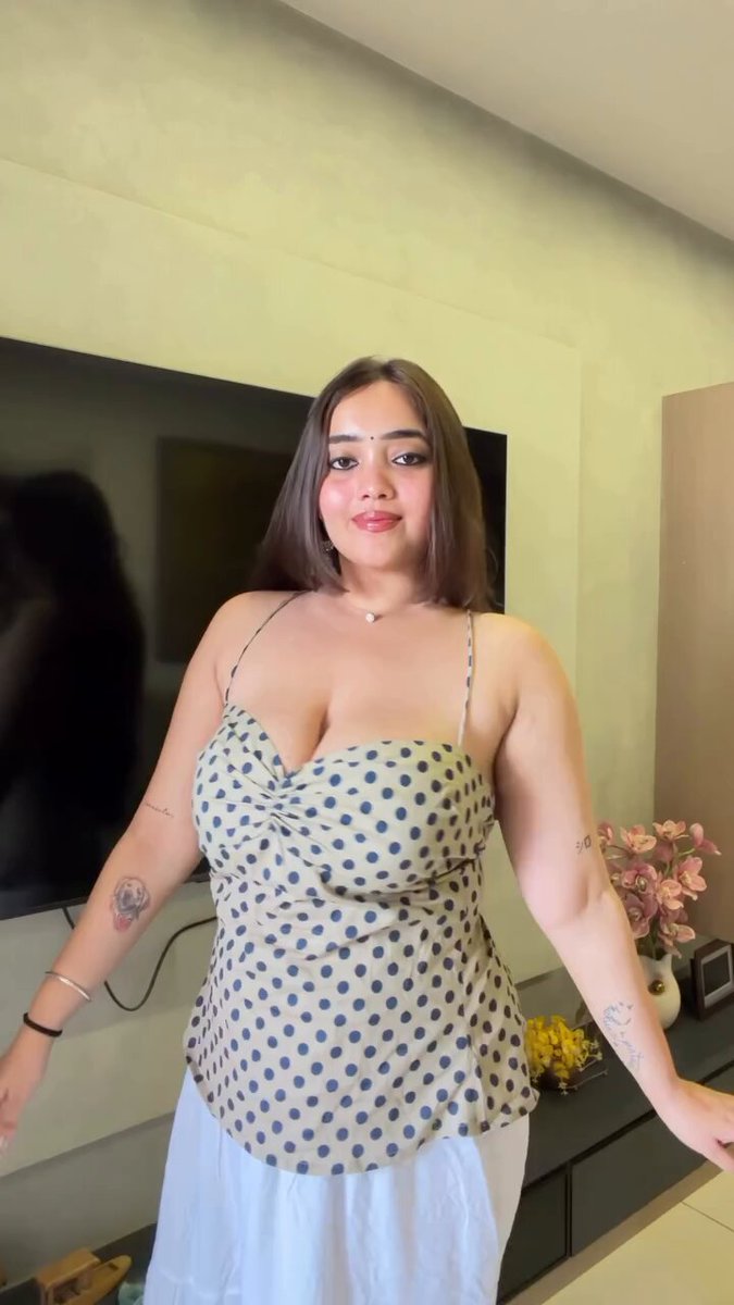 There’s a new content creator in the market wtf what is she even trying to do?