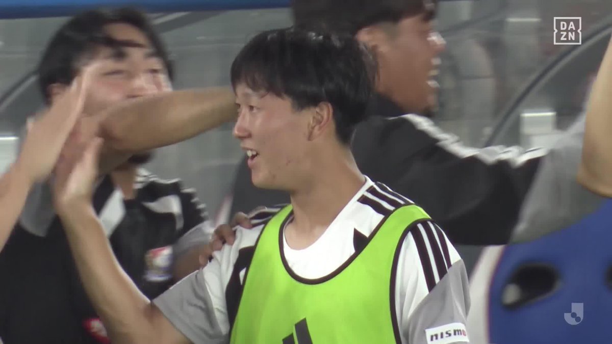 あどけない笑顔弾ける✨ 神童・三井寺眞のゴラッソが決勝弾に! ホーム初勝利を導いた16歳が歓喜爆発🙌 🏆明治安田J1リーグ第3節 🆚横浜FM×神戸 📺 #DAZN 配信中 #Jリーグ #だったらDAZN