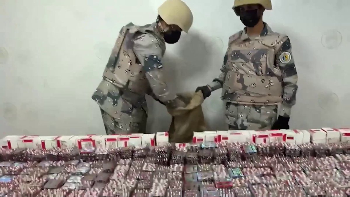 الداخلية: إحباط محاولات تهريب أكثر من 900 ألف قرص من مادة الإمفيتامين المخدر وأكثر من مليوني ونصف مليون قرص خاضع لتنظيم التداول الطبي وكميات كبيرة من الحشيش والقات المخدرين