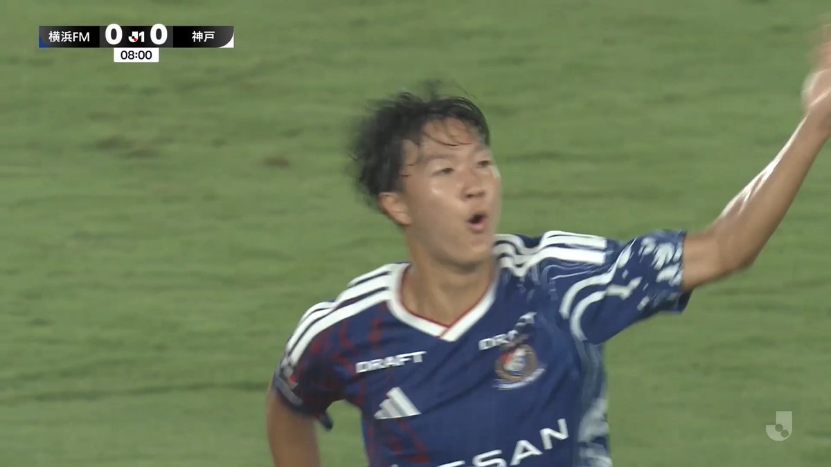 ／ 日産スタジアムデビュー戦で初ゴール⚡️ ＼ #天野純 選手が左足で上げたクロスのこぼれ球に #三井寺眞 選手が反応。 左足を振り抜きネットを揺らす🔥 #fmarinos｜#Jリーグ
