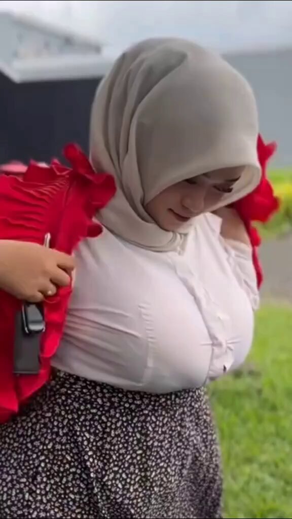Kemeja bu guru sampe ga muat