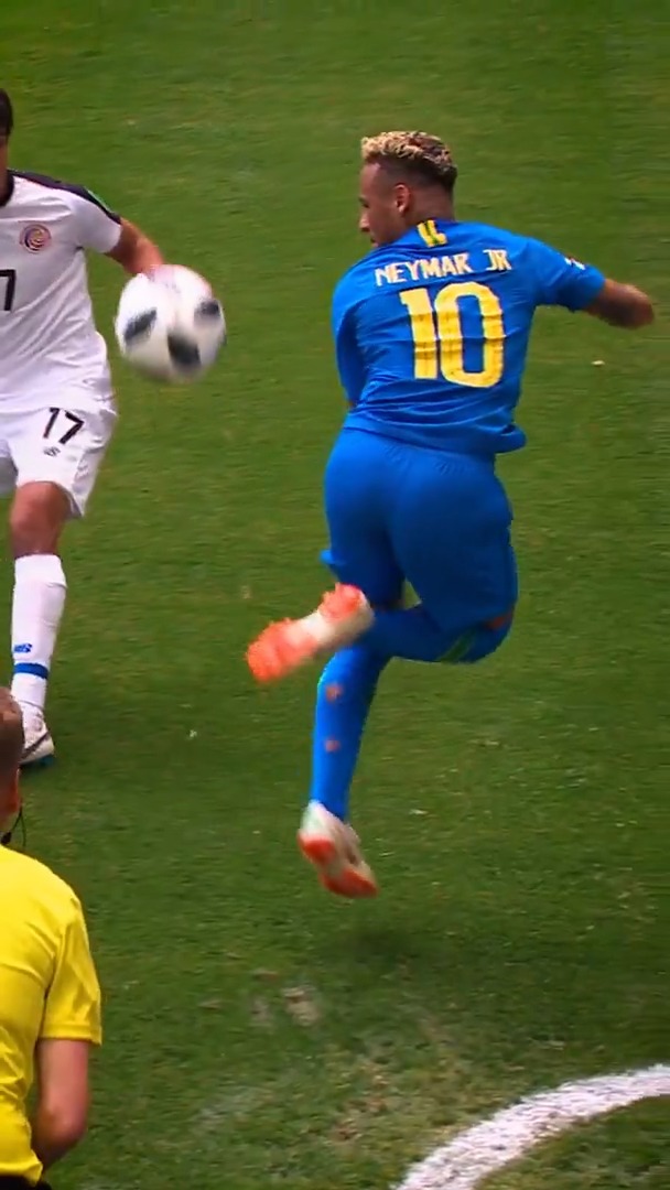 Neymar with the rainbow flick 😱 #FIFAWorldCup