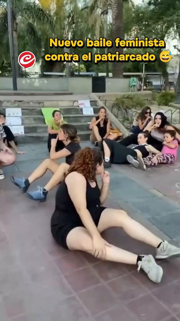 La lucha feminista, consiste en no tener sentido del ridículo, más ridículas y no nacen 🤣🤣🤣🤣🤣🤣🤣🤣🤣🤣🤣🤣🤣