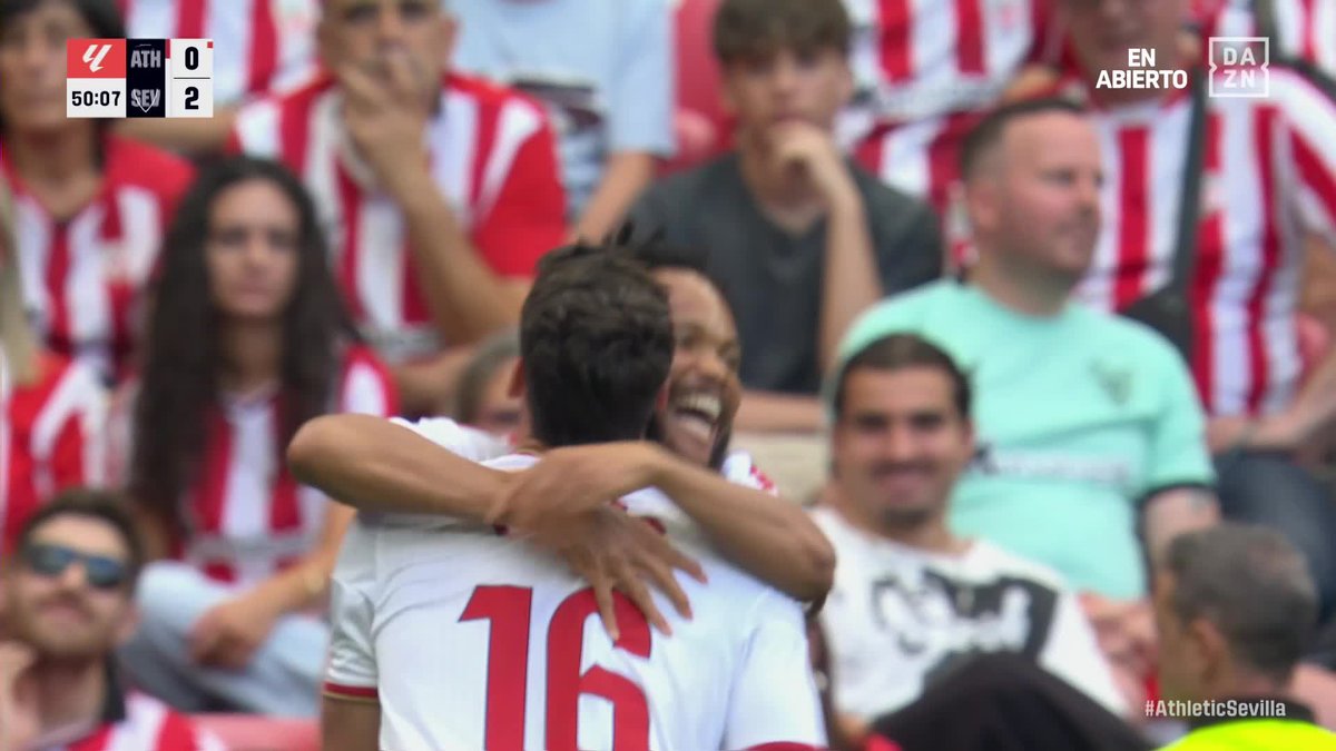 Un GOLAZO como una catedral 🙌🏻 La picadita de Chidera Ejule es de museo 🖼️ @sevillafc #LALIGAenDAZN ⚽
