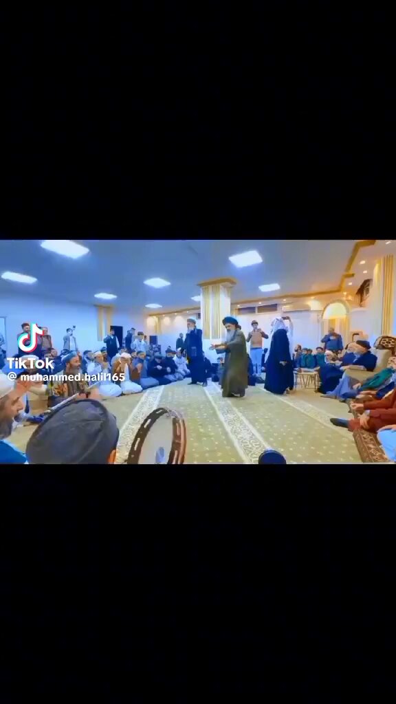 سأله أحدهم: شيخي بتسمحلي بهالرقصة؟! فكان له ما طلب📌