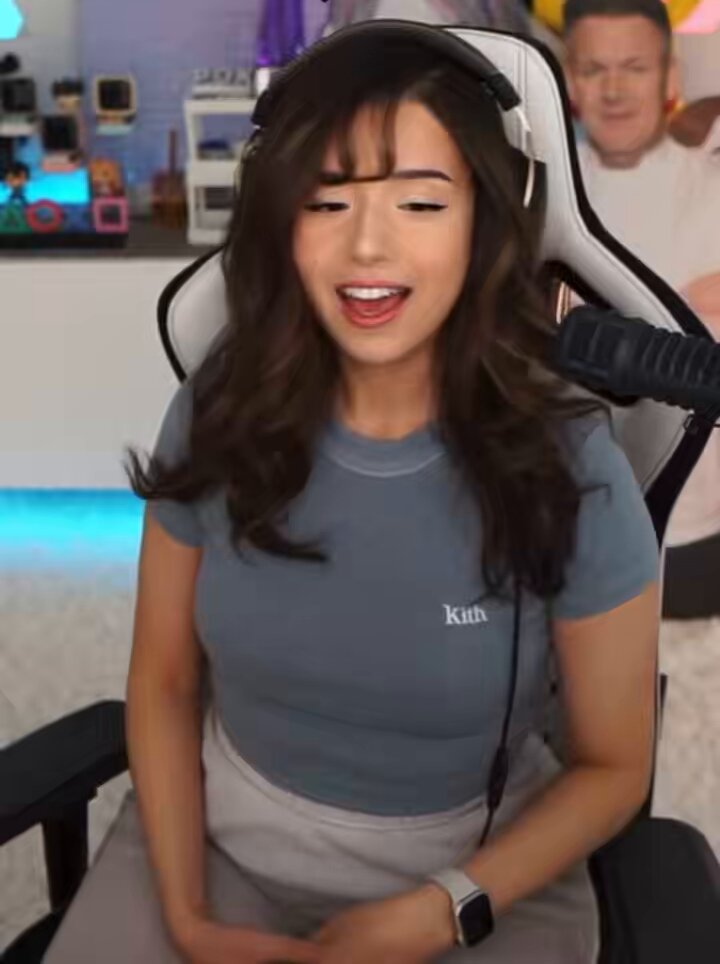 Goddess Poki know what she’s doing with her thighs 😍 #Pokimane #Pokimanethighs #Poki #Pokisexual