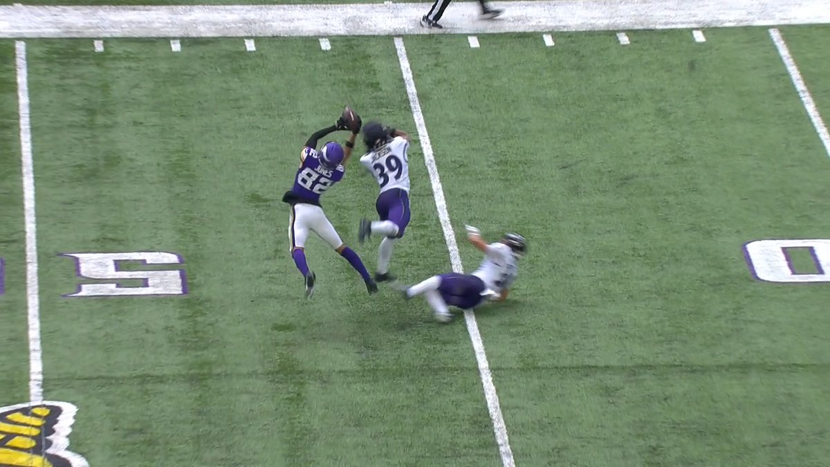 Climbing up to go get it!! Jeshaun Jones hauls in the Carson Wentz pass. 📺: FOX 9 | NFL +