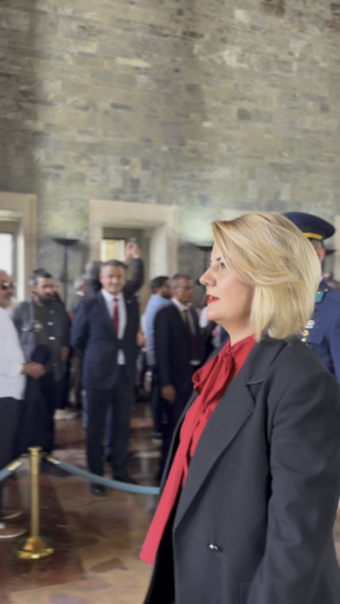 Bu böyle yarım kalmayacak.. Bu hasret de, bu haksızlık da bir gün bitecek.