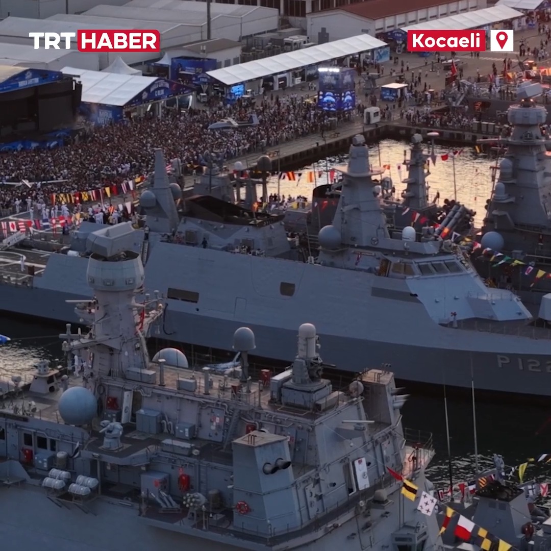 🇹🇷🚀#TEKNOFESTMaviVatan'ın üçüncü günü de yoğun katılımla sona erdi. TRT'nin iletişim paydaşı olduğu festival, yarın gerçekleştirilecek büyük final ve ödül töreniyle sona erecek.