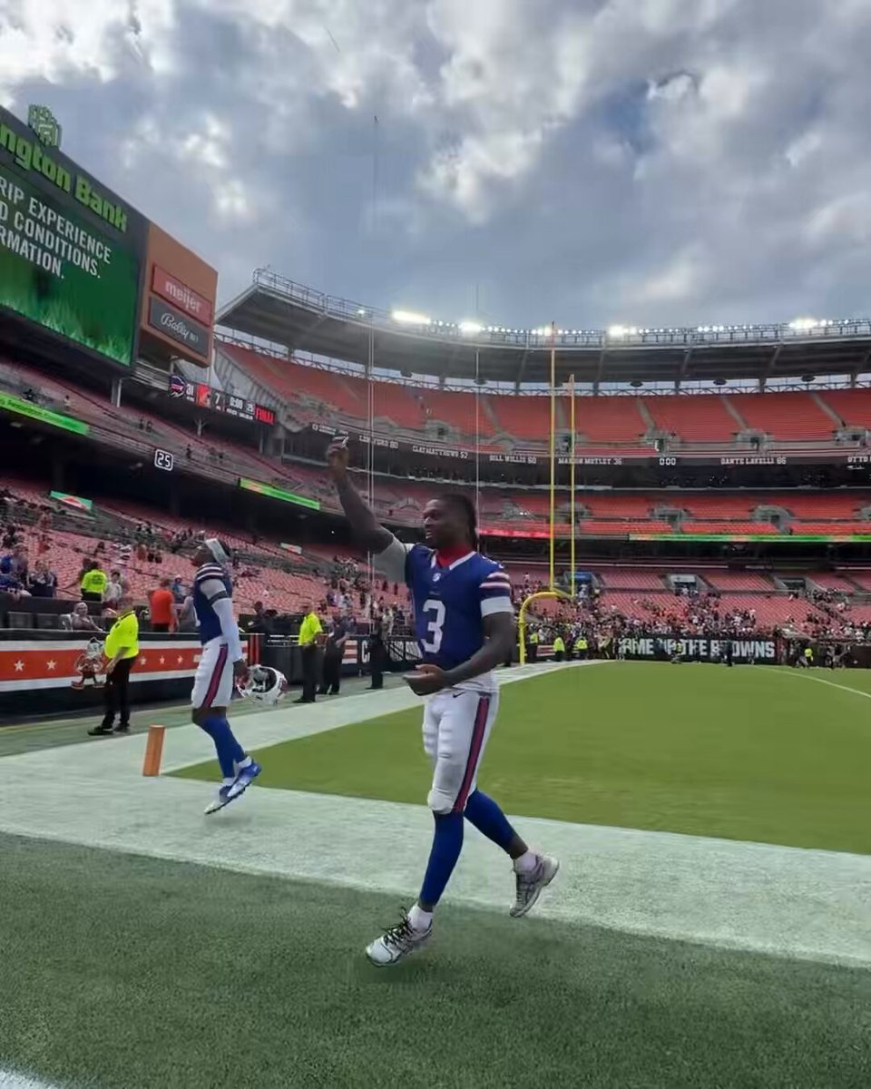 The Pitt jersey 🔵🟡 𝐃𝐚𝐦𝐚𝐫 𝐇𝐚𝐦𝐥𝐢𝐧 📺📱 NFL Preseason on NFL+