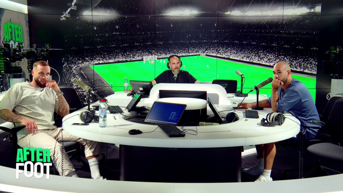 🎙️💥 𝚆𝚊𝚕𝚒𝚍 𝙰𝚌𝚑𝚎𝚛𝚌𝚑𝚘𝚞𝚛 sur Lens-Auxerre : "Pour moi il n'y a jamais peno sur le premier penalty et je trouve le carton rouge très sévère. Ces deux décisions vont dans le sens de Lens et tuent le résultat final."
