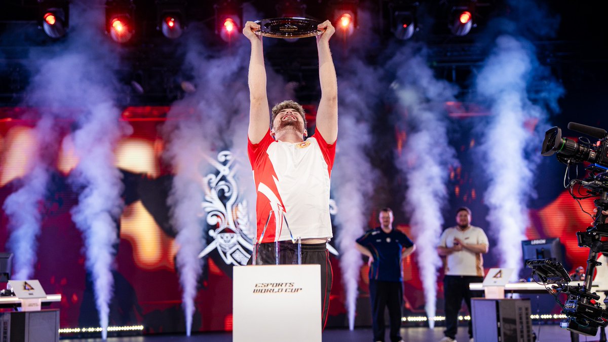 The moment that changed the Esports World Cup history. Gwen made all the All Gamers - AG Global' dreams come true.