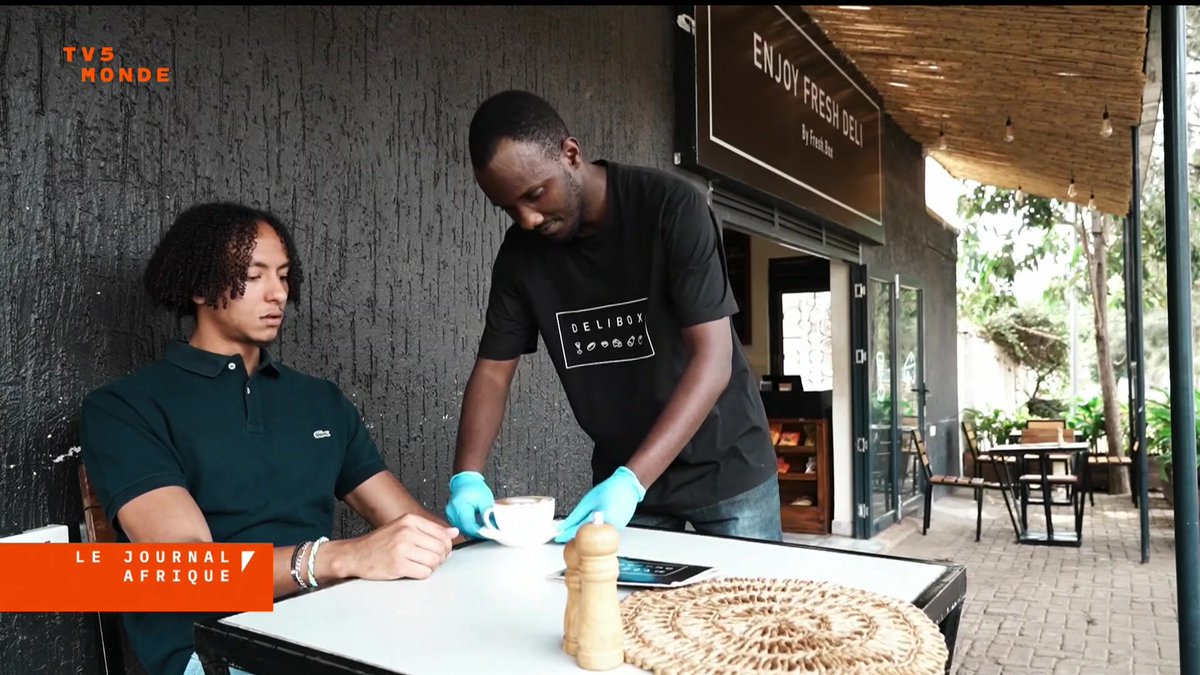 2ème volet de notre série de reportages sur le tourisme au Rwanda. Chaque année, sur place, à la même période, c'est le retour de la diaspora. Un marché de plus en plus attractif et intéressant. L'an dernier, le retour au pays des rwandais de l'étranger était en hausse de 19%.