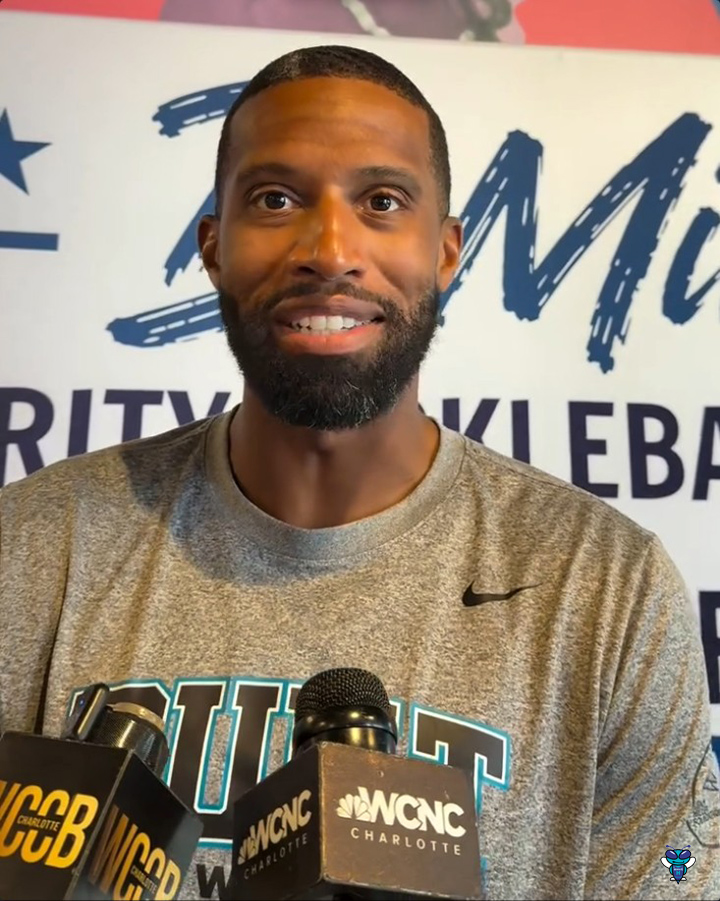 🎙️ Charles Lee: "Don't walk around with your headphones on and not talk to people. Get out there when you're in the grocery store, say hi, sign some autographs, do community service... and I think that's what these guys have done a great job of." (📹 CLTure® ( culture ))