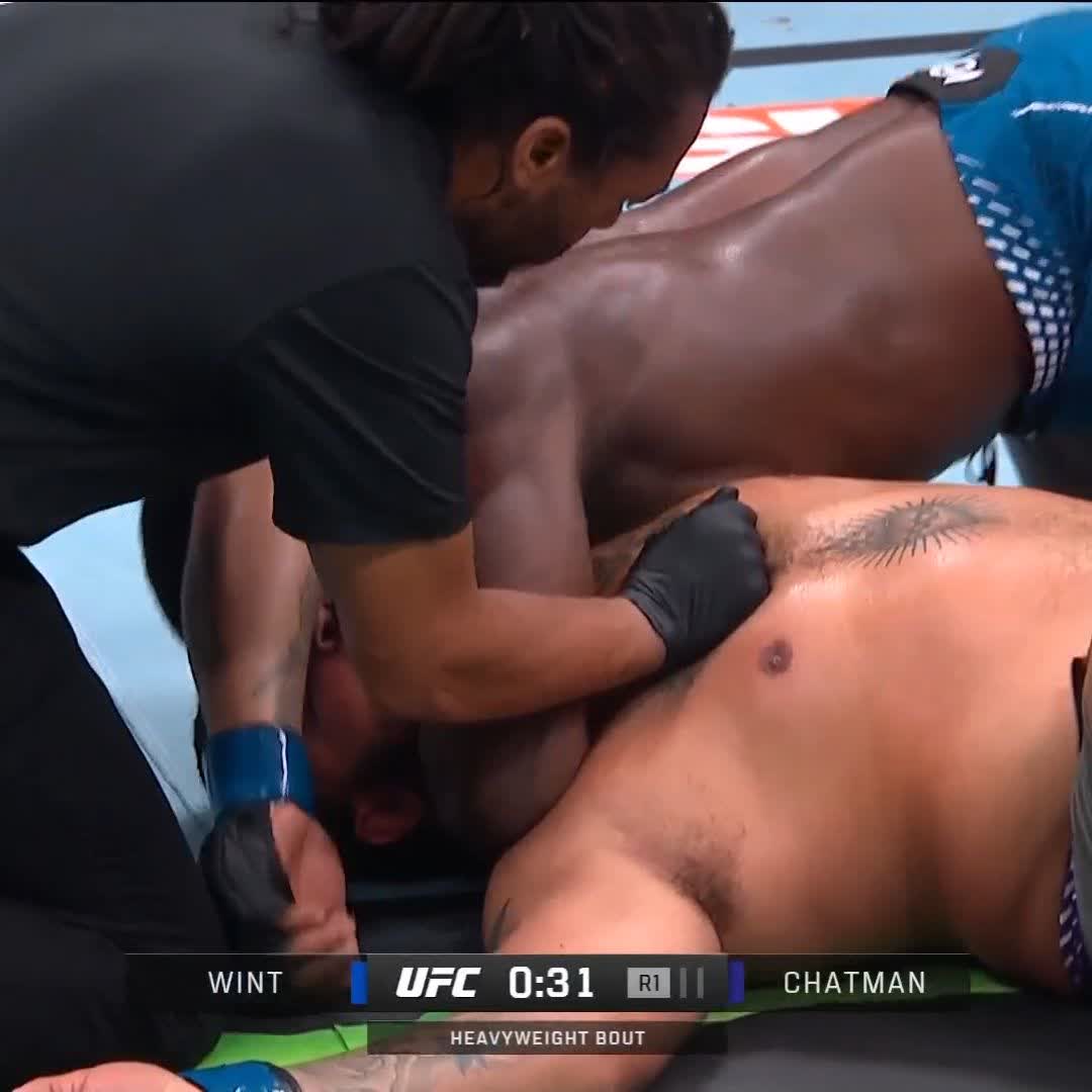 Presque 10 jours après son combat au DWCS, Anthony Wint décroche déjà sa première victoire au PREMIER ROUND à l’UFC ! 😳 #UFCSacramento