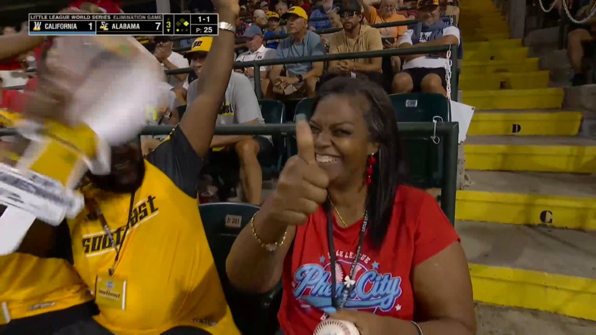 Mom was so happy to get the home run ball at the end 😂 This moment at the Little League World Series ❤️