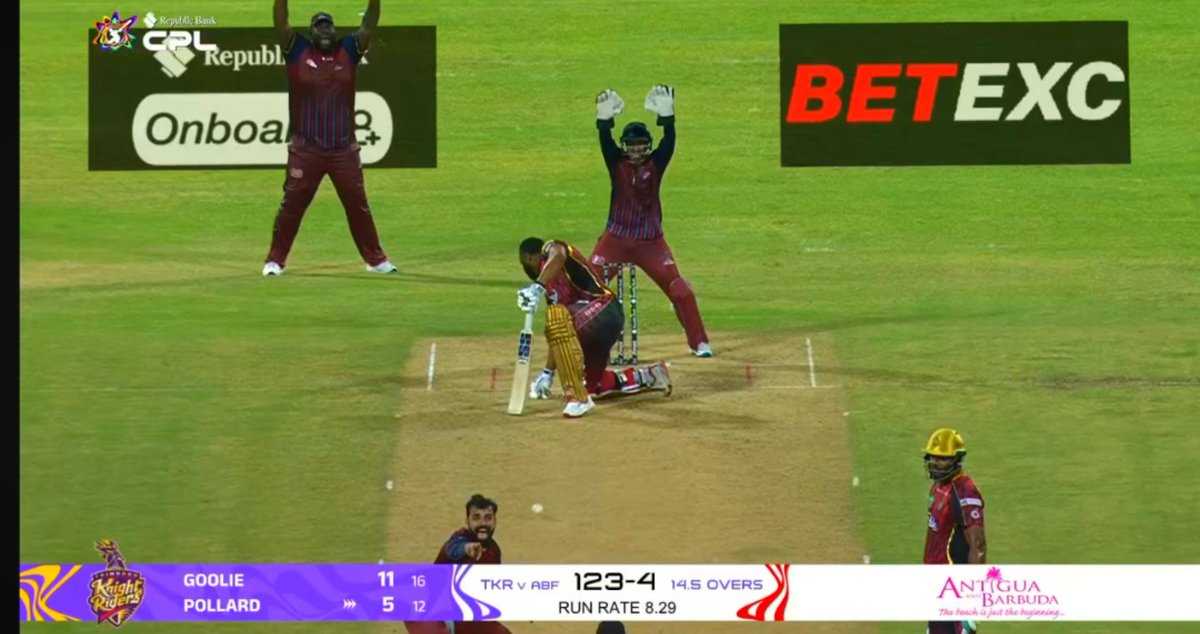 UNBELIEVABLE BOWLING FROM SHADAB IN CPL! 🥶🔥 Overs: 4 Runs: 8 Economy: 2.00 Wickets: 1 He even bowled a MAIDEN OVER to Kieron Pollard! 🤯 Shadab Khan the leg-spinner is surely BACK! ♥️