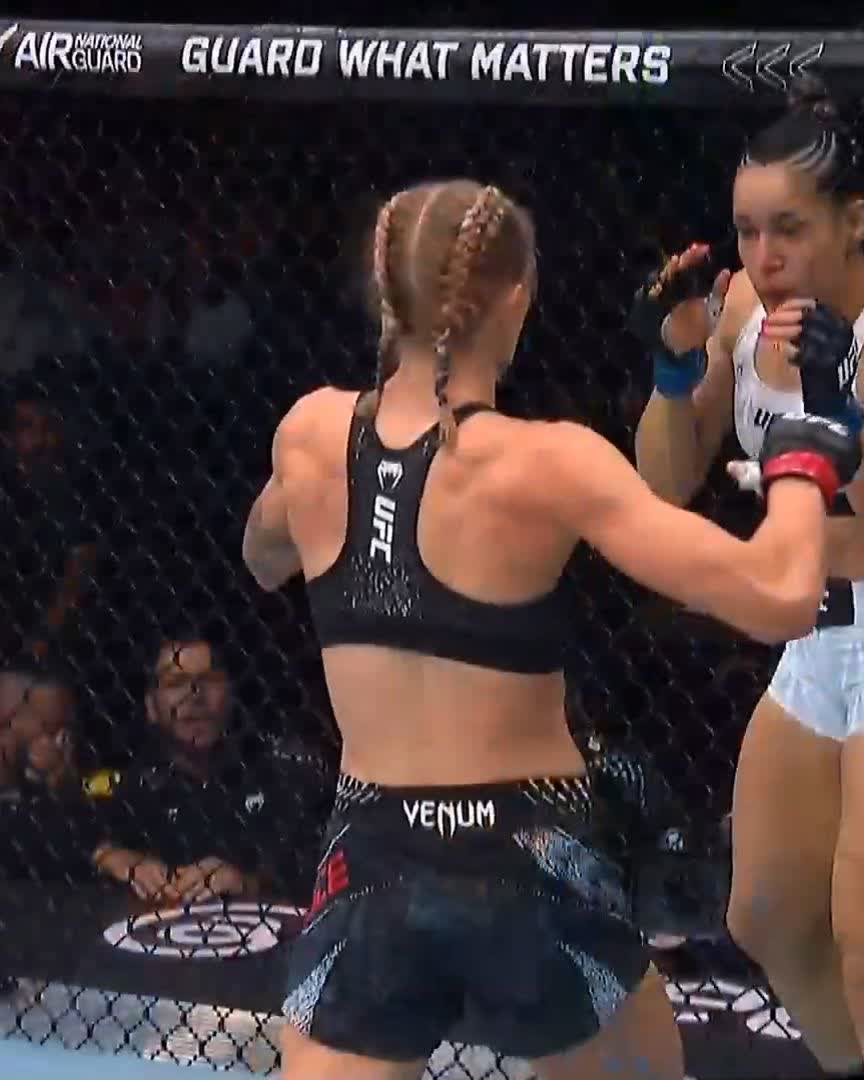 On the rise 🔝 Carli Judice adds a RD1 TKO to make it 4 wins in a row! [ #UFCSacramento is LIVE NOW on @ParamountPlus ]