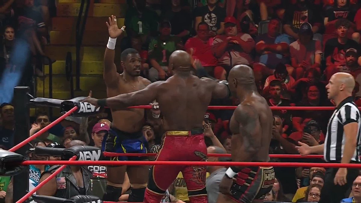 The Hurt Syndicate leave Lee Moriarty in their trios match #AEWCollision