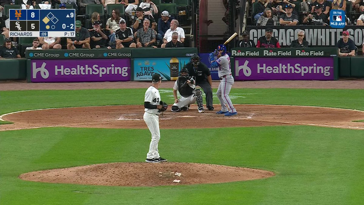Luis Torrens goes the other way for a two-run blast! His sixth home run in the month of August!